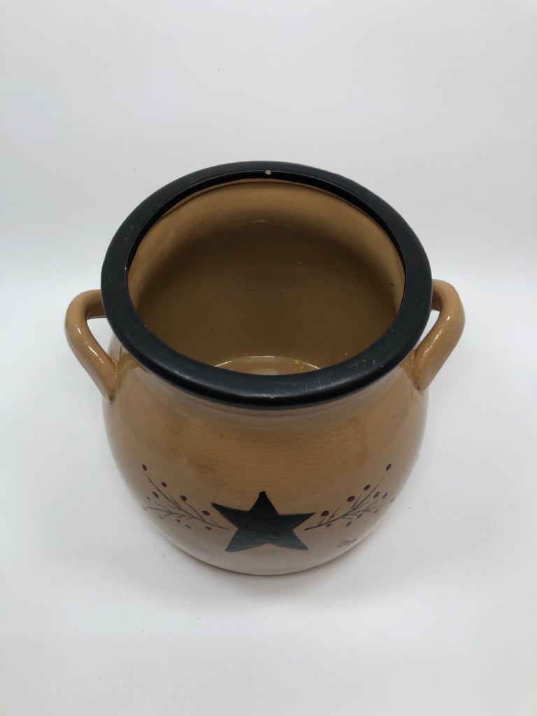 PRIMITIVE STAR & BERRIES CERAMIC CROCK.