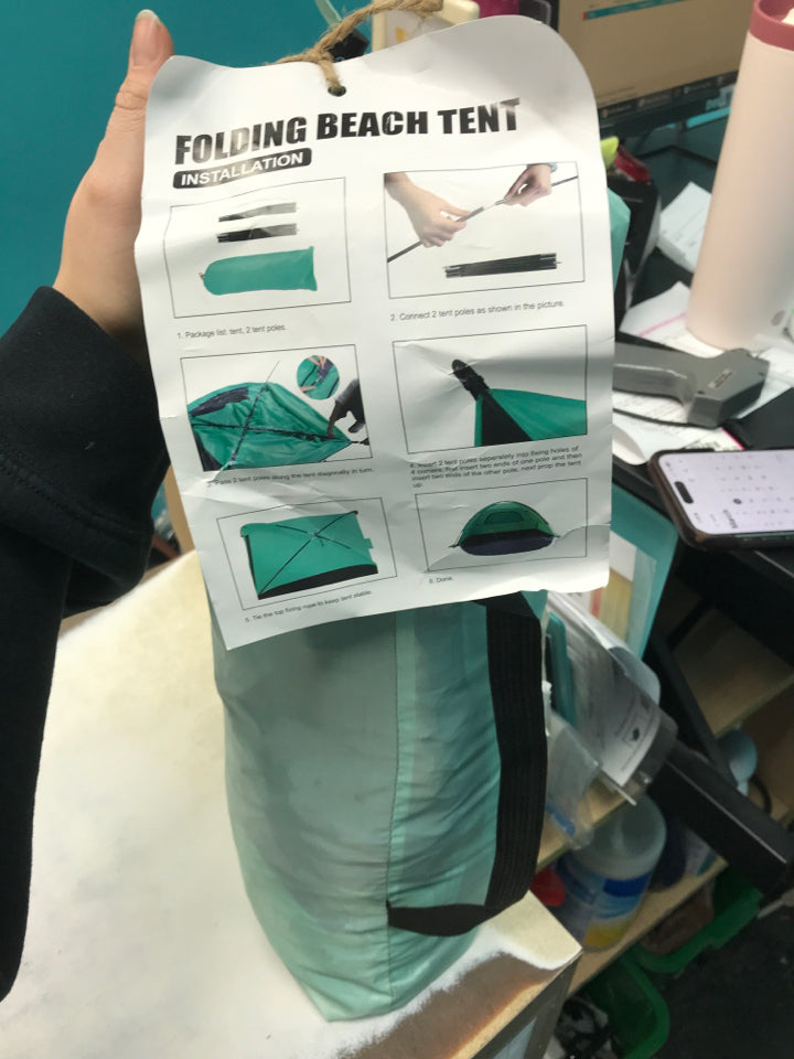 NWT Folding Beach Tent