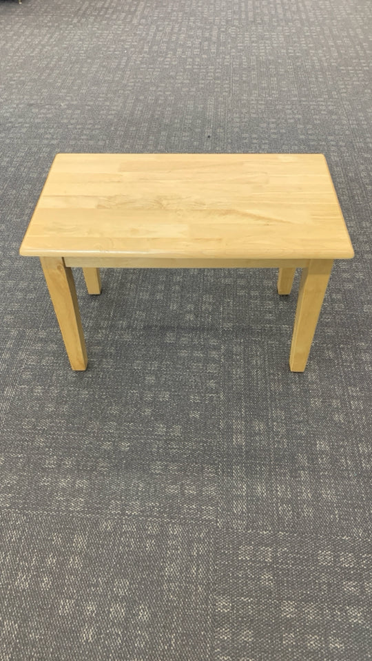 SOLID OAK KIDS TABLE/COFFEE TABLE.