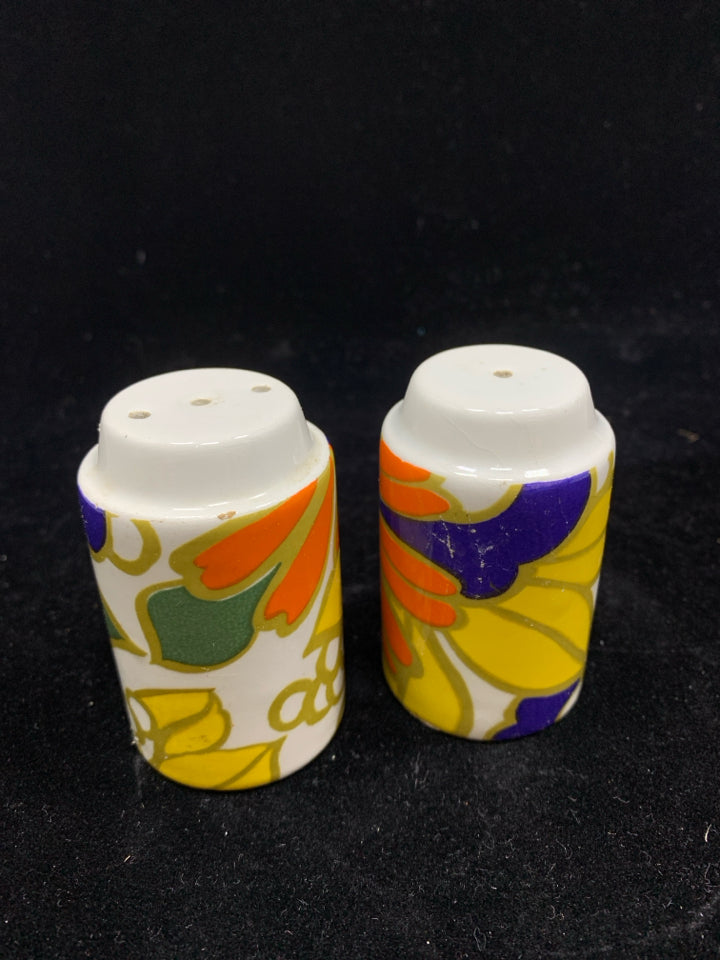 FLORAL ORANGE/YELLOW/GOLD S+P SHAKERS.