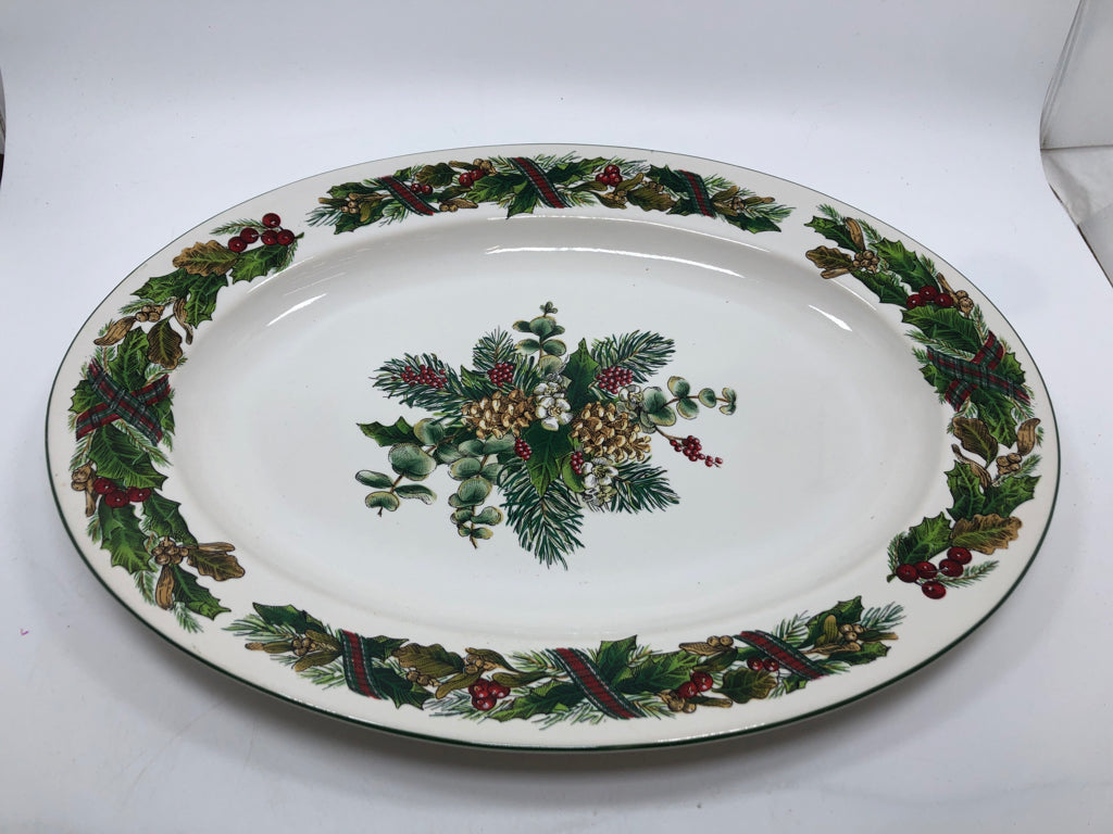 44PC HOLLY & PINECONES DISH SET - GARLAND ROYAL GALLERY - SERV FOR 8.