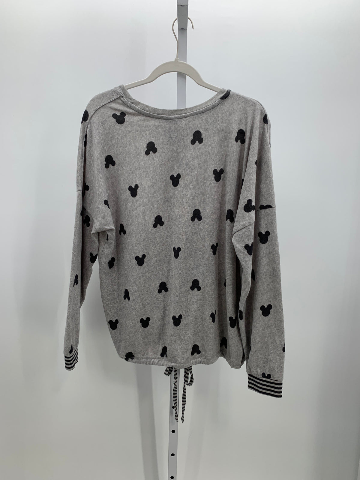 Disney Size Extra Large Misses Long Sleeve Shirt