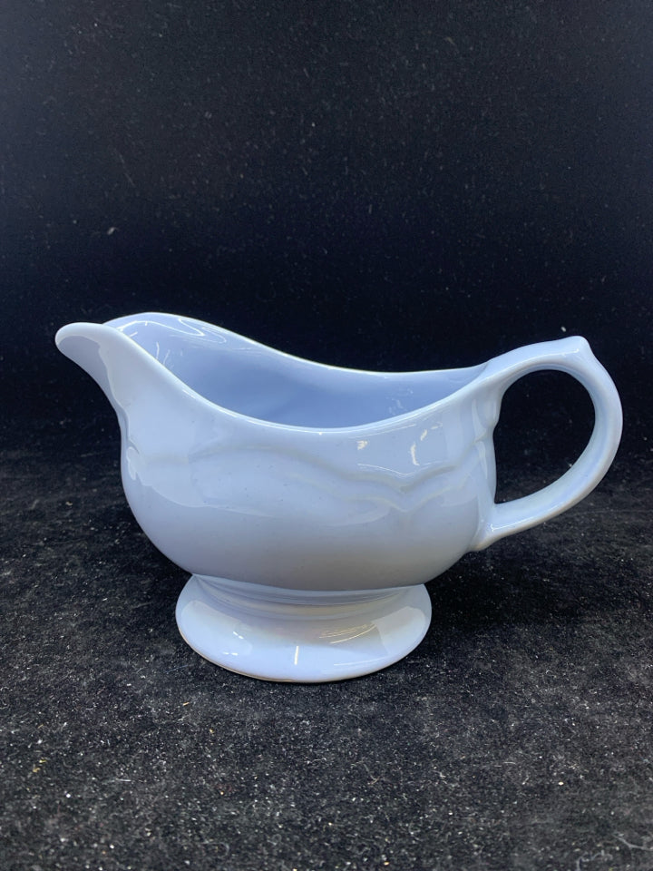 PFALTZGRAFF BABY BLUE GRAVY SERVER.