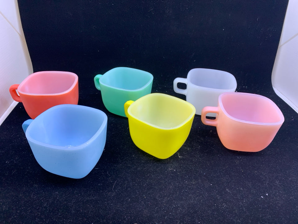 6 VTG PASTEL GLASS BAKE SQUARE MUGS.