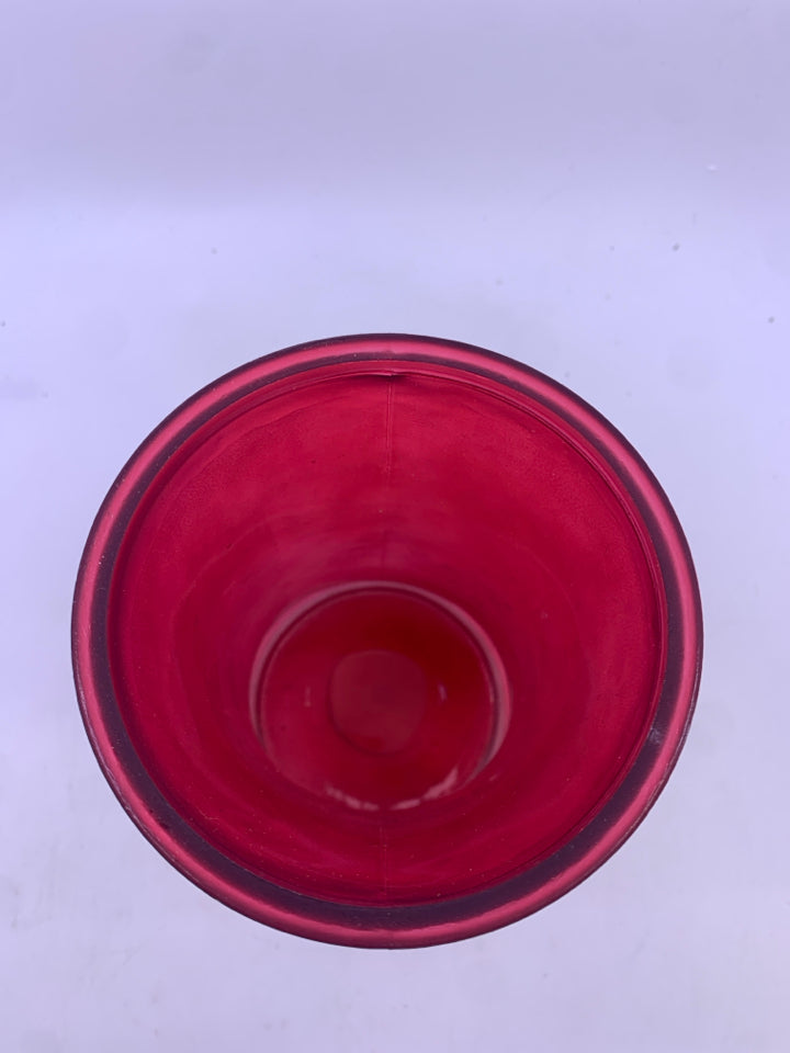 RED FROSTED HOUR GLASS SHAPED VASE.