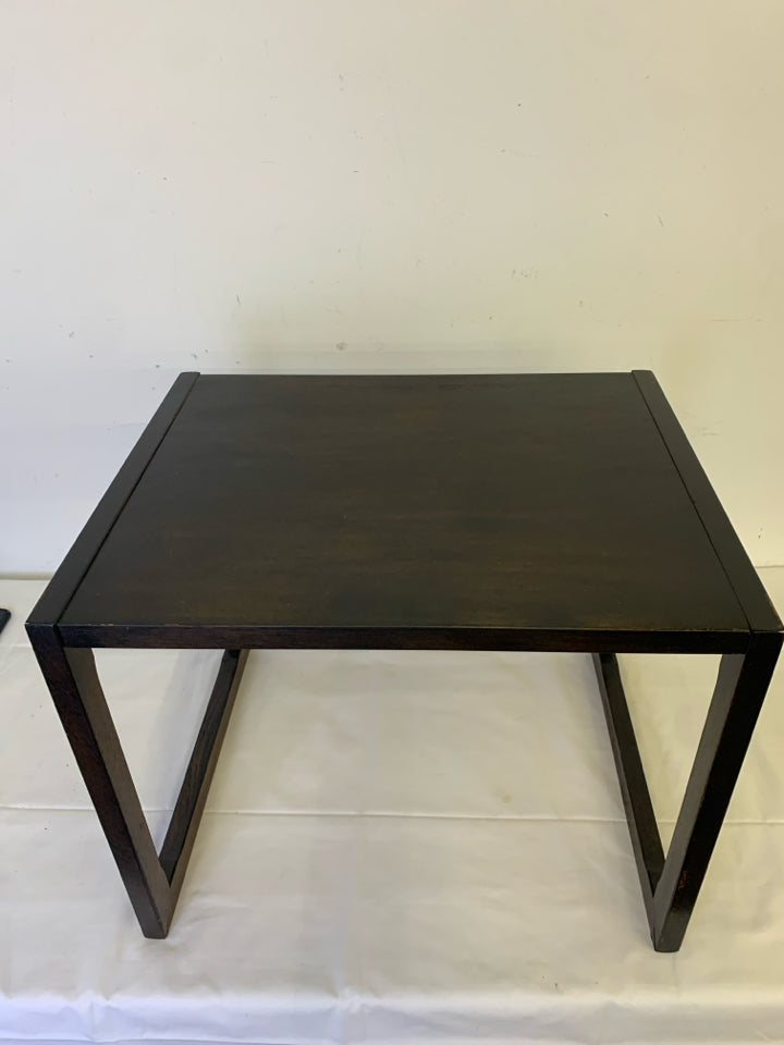 SMALL DARK WOOD END TABLE.