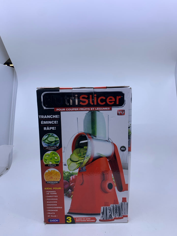 NIB NUTRISLICER VEG/FRUIT SLICER.