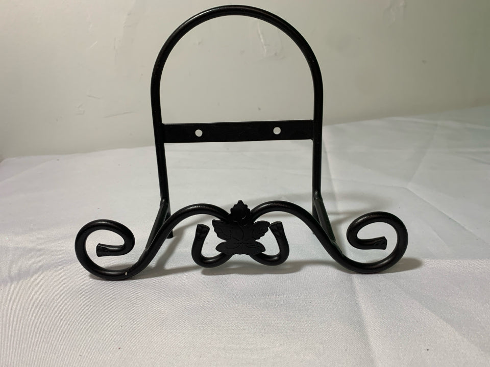 LONGABERGER MAPLE LEAF PLATE RACK/ EASEL.