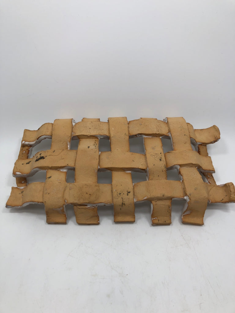 WHITE GLAZE TERRA COTTA WEAVE TRAY.
