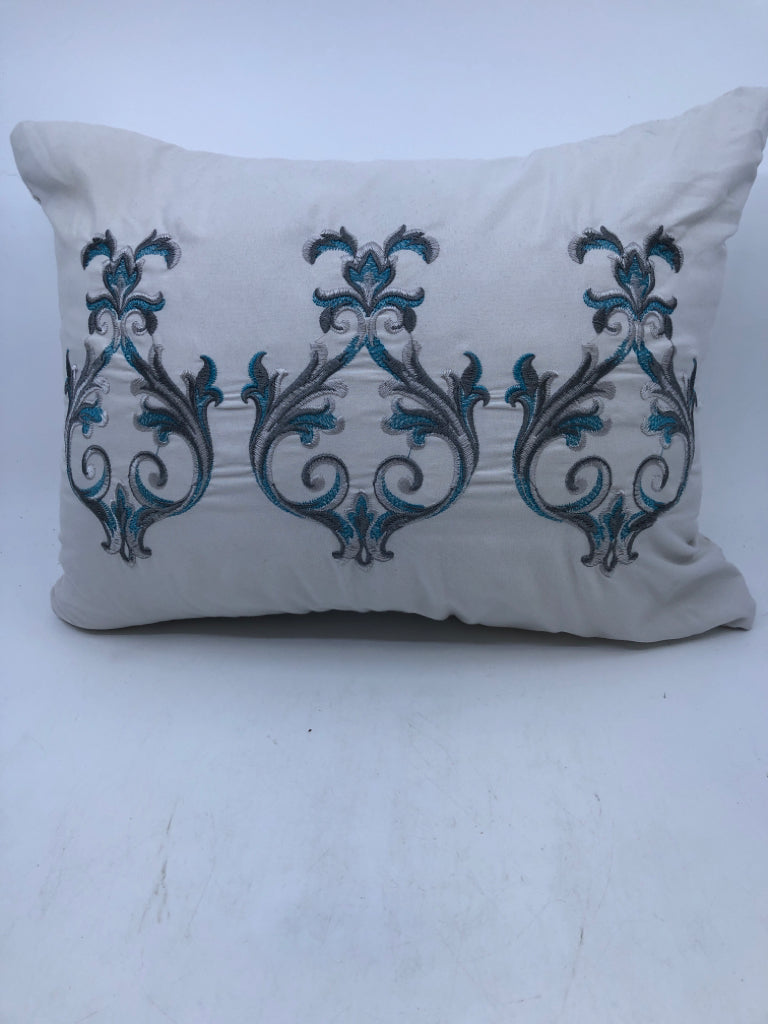 GREY AND TEAL RECTANGLE PILLOW.