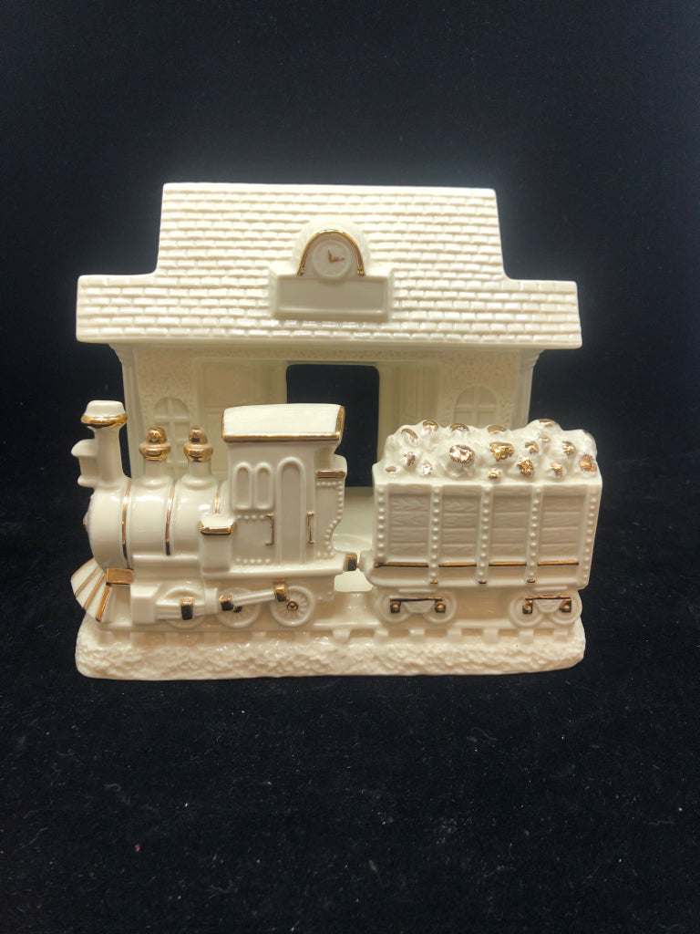 LENOX TRAIN AT THE STATION TEALIGHT HOLDER IVORY.