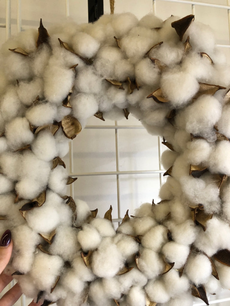 FAUX COTTON STEWS WREATH.