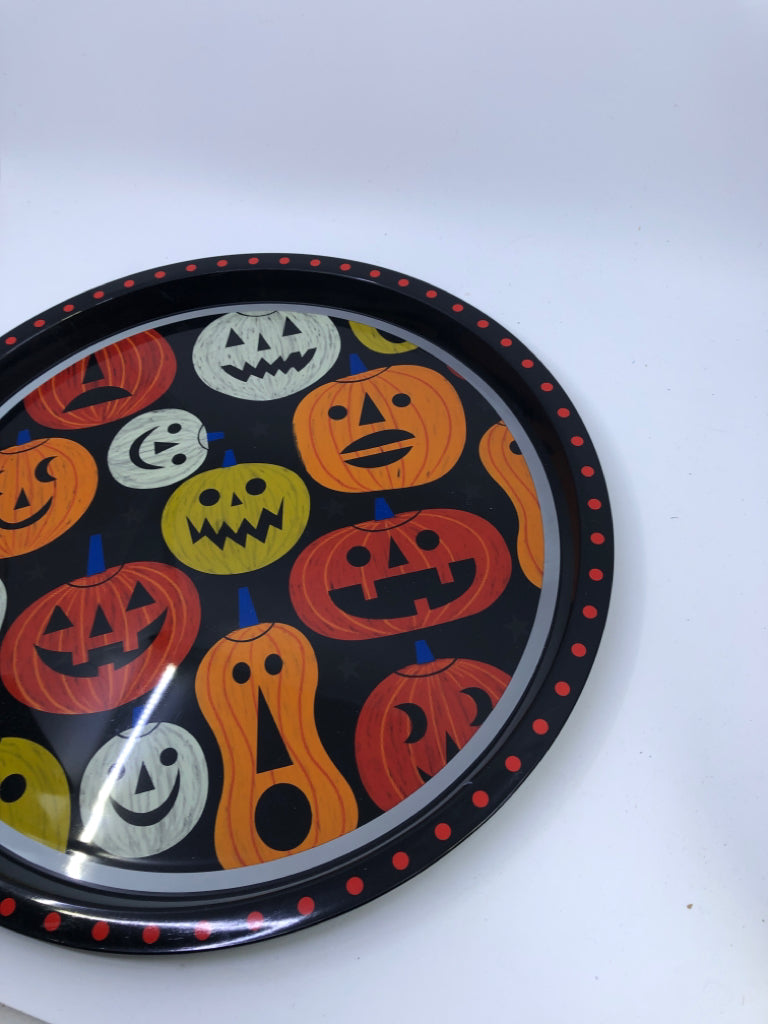 MELAMINE PUMPKIN TRAY.
