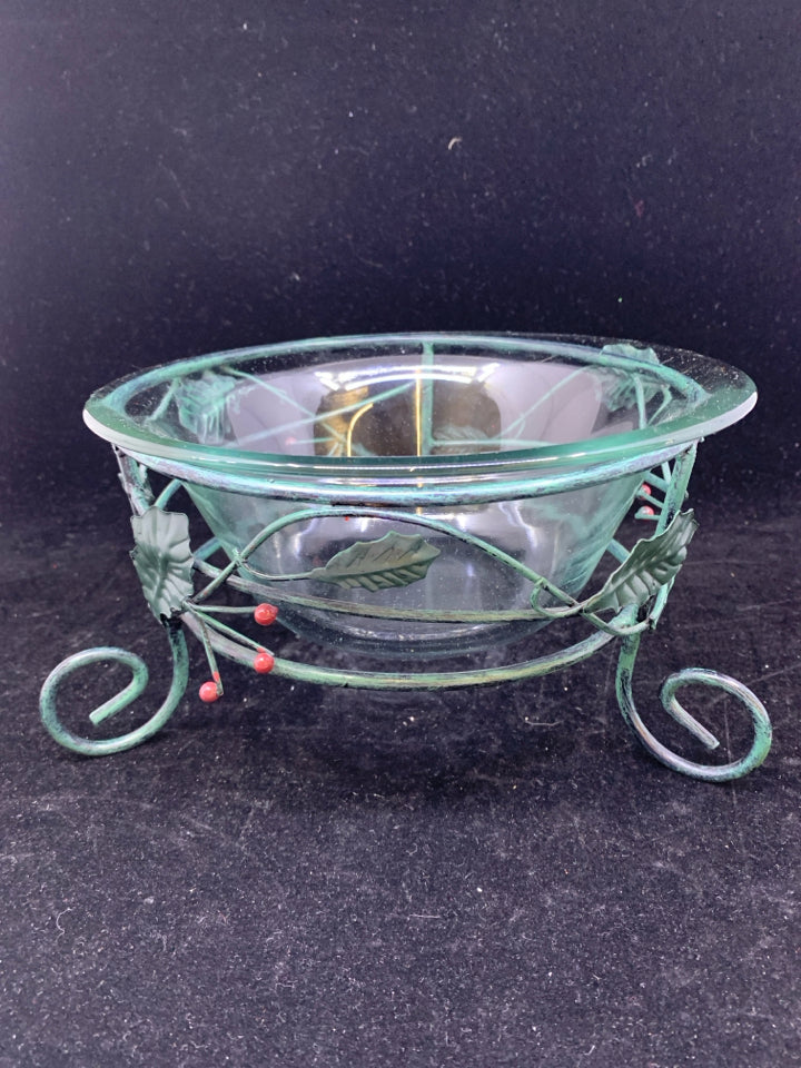 GLASS BOWL W METAL STAND.