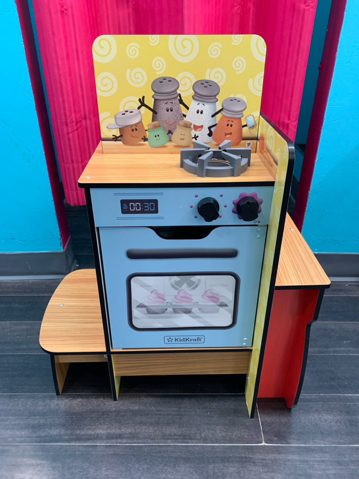 Blue's Clues & You! Cooking-Up-Clues Wooden Play Kitchen & Handy Dandy Notebook