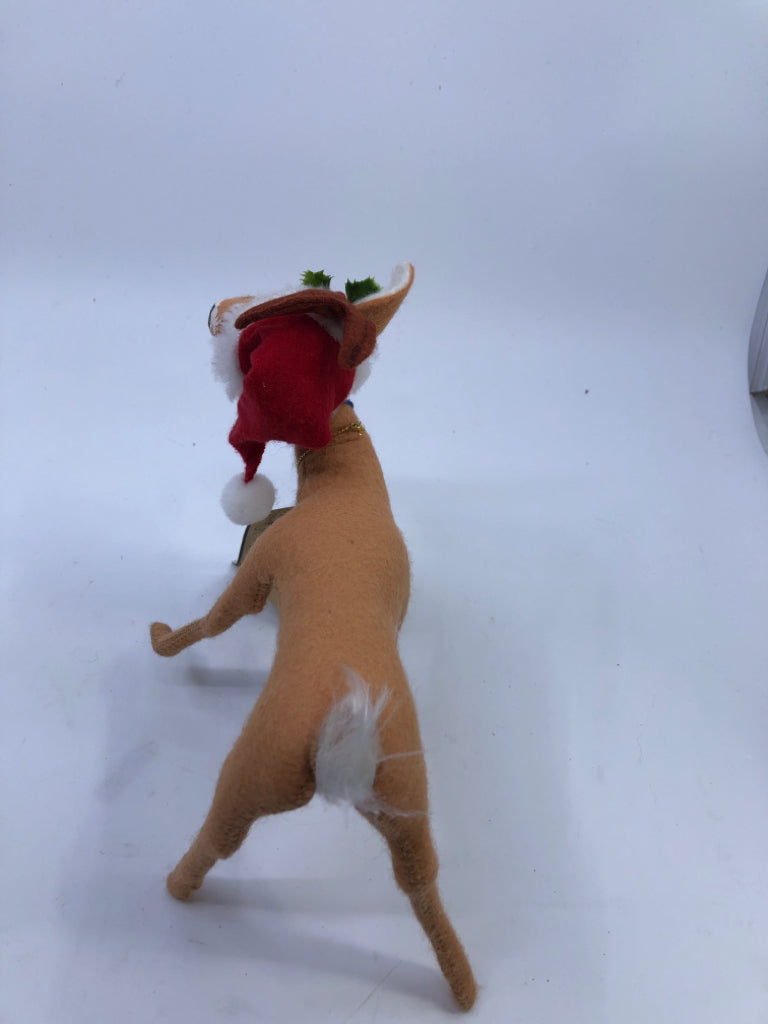 ANNA LEE REINDEER FIGURE.