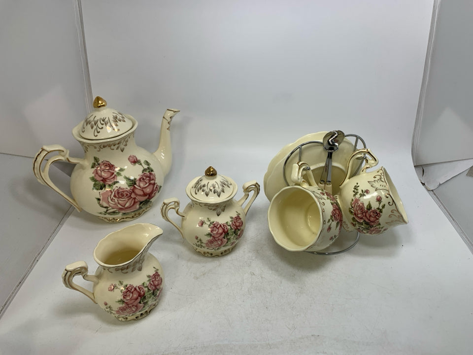 QUEEN ROSE SVC 2 10 PCS TEAPOT SUGAR CREAMER TEAPOT CUP/SAUCERS SPOONS AND STAND