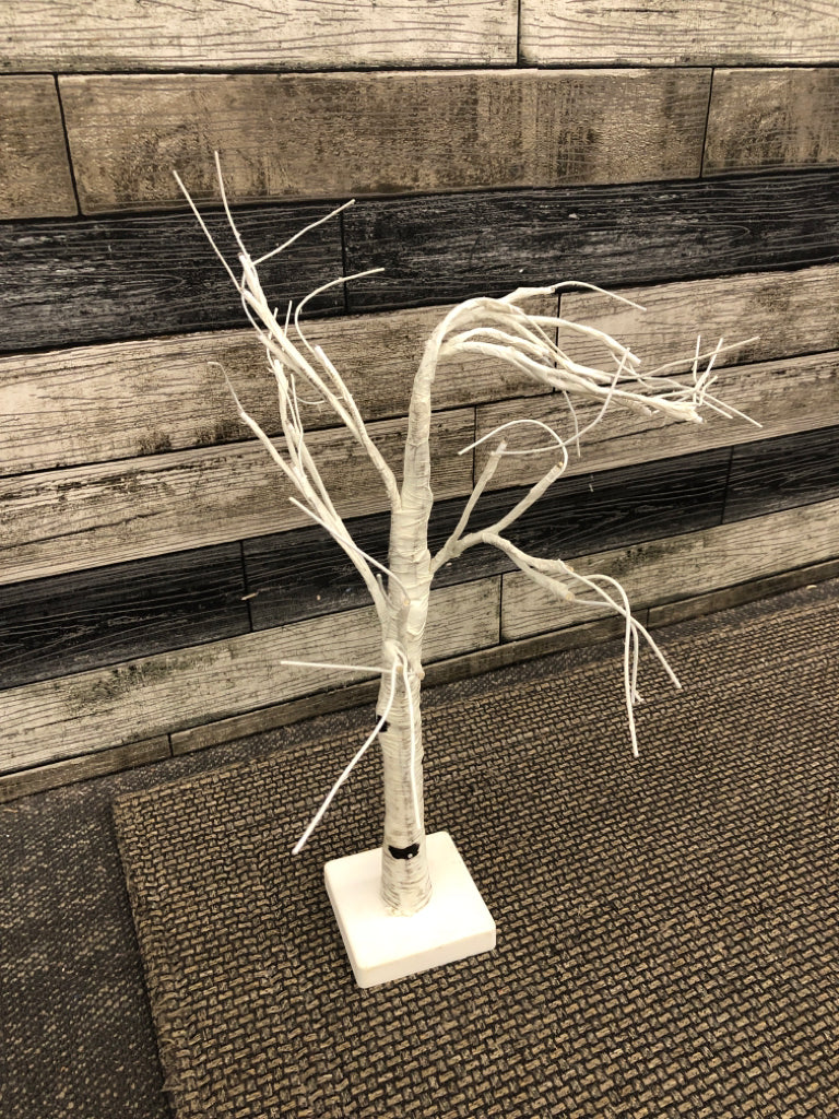 LIGHT UP BIRCH TREE.