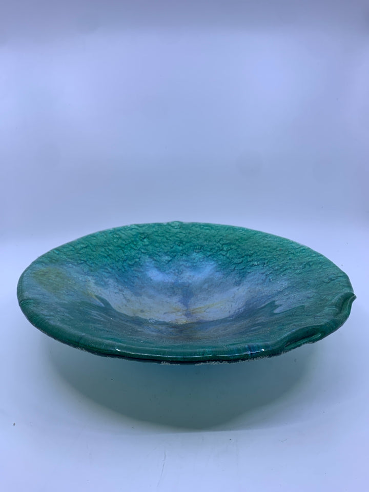 TEAL GLASS BOWL CENTERPIECE.