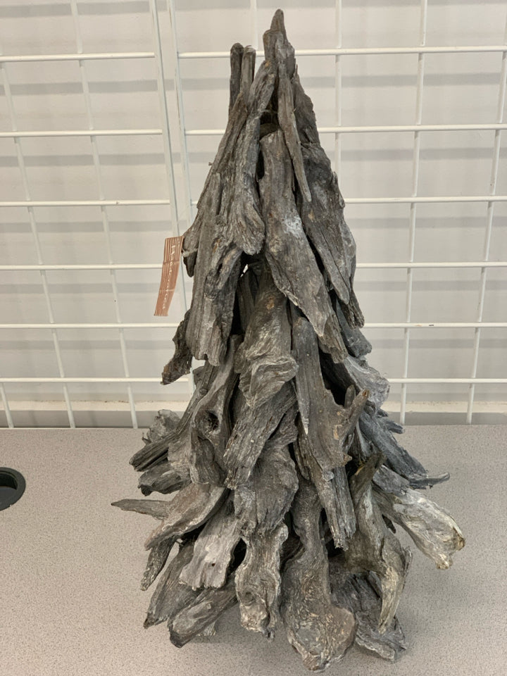 DRIFTWOOD CHRISTMAS TREE.