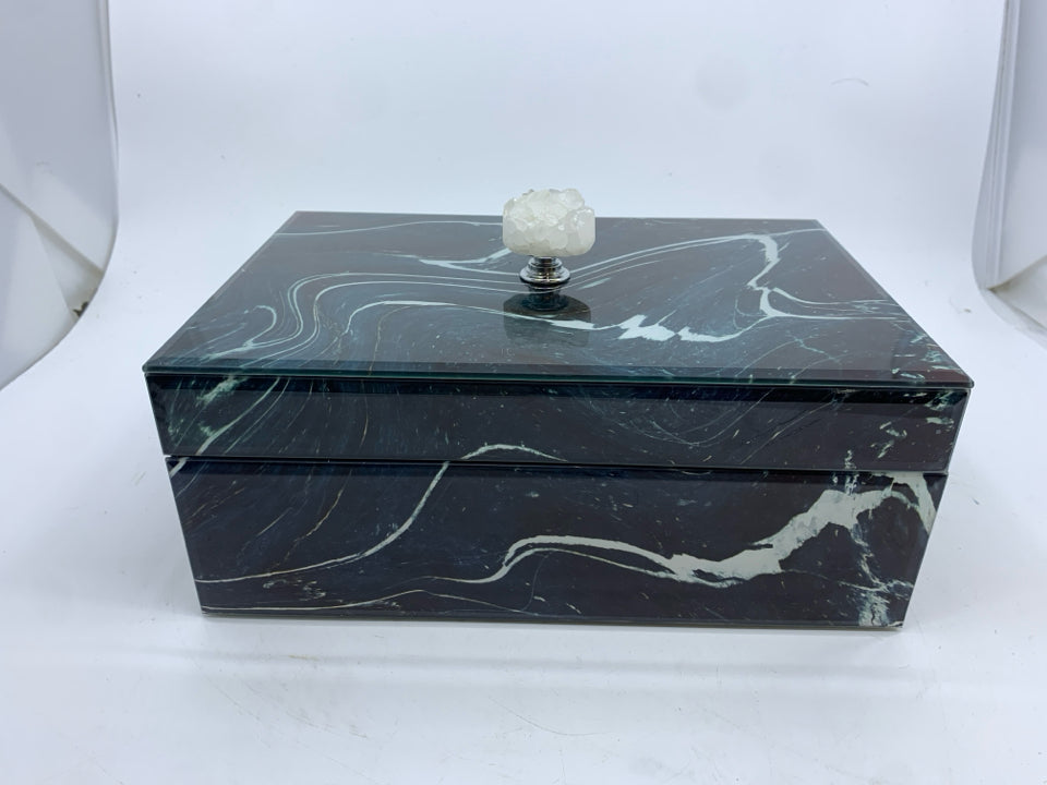 DK BLUE/BLACK SWIRL RESIN JEWELRY BOX W/WHITE GEODE HANDLE.