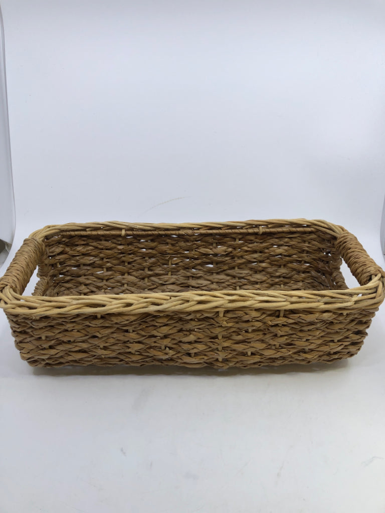 WELL MADE RECTANGLE BASKET W/ HANDLES.