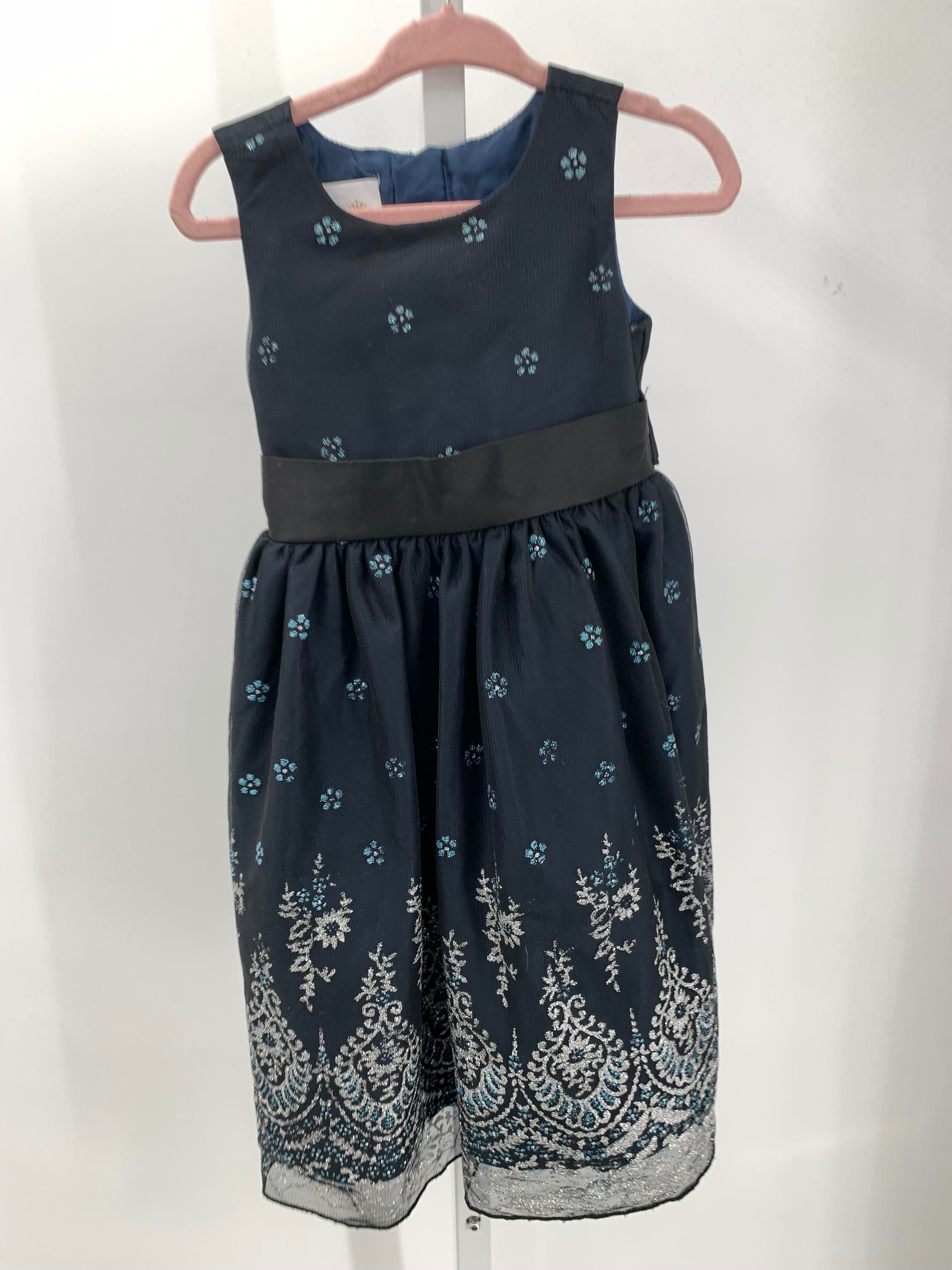 Size 2T Girls Sleeveless Dress