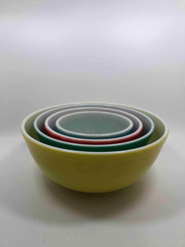 4PC VTG COLORFUL PYREX MIXING BOWLS.