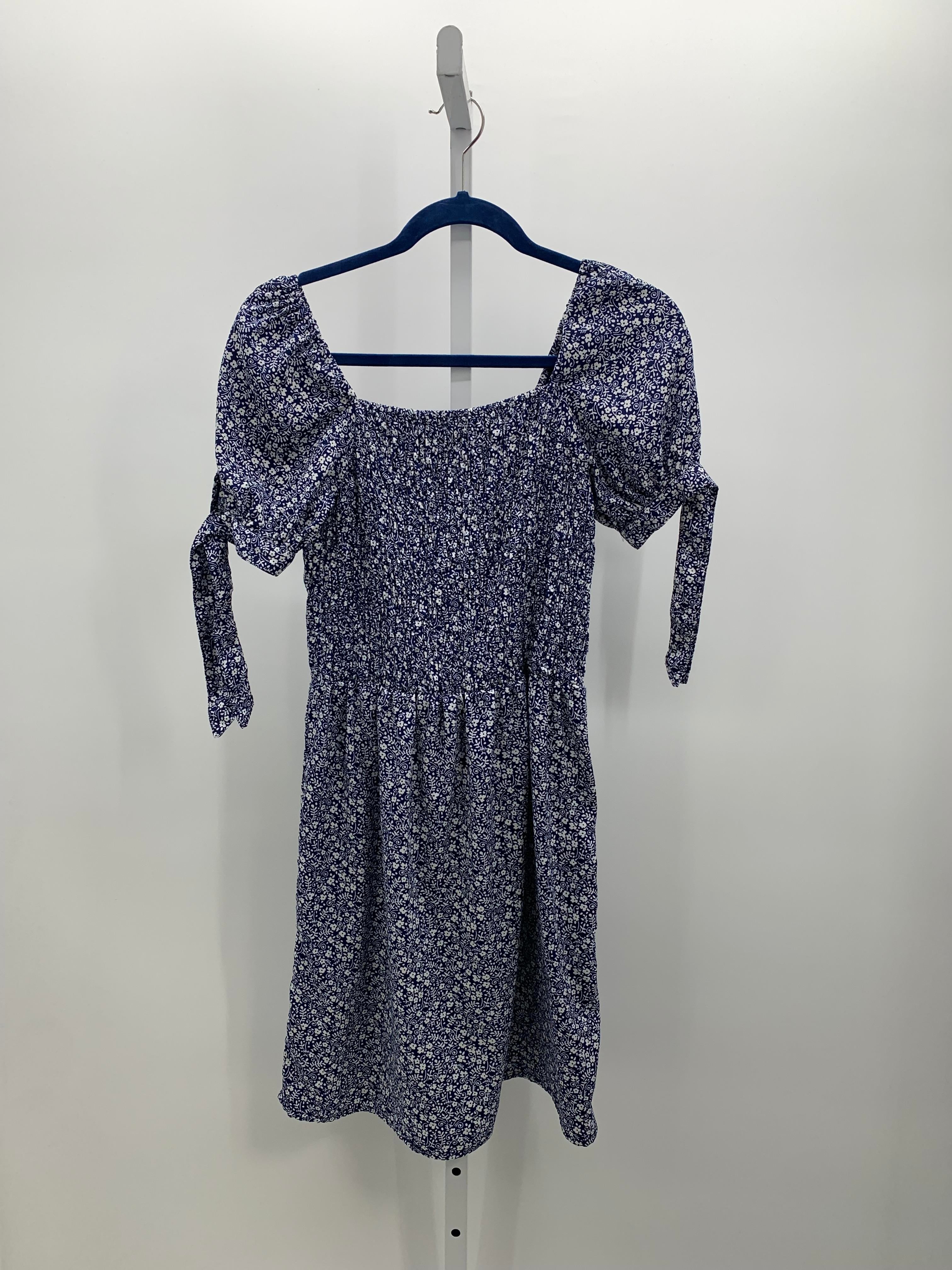 Size Small Juniors Short Sleeve Dress