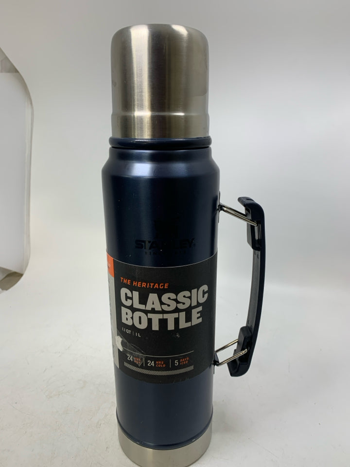 NWT HERITAGE CLASSIC BOTTLE STAINLESS W/ HANDLE.