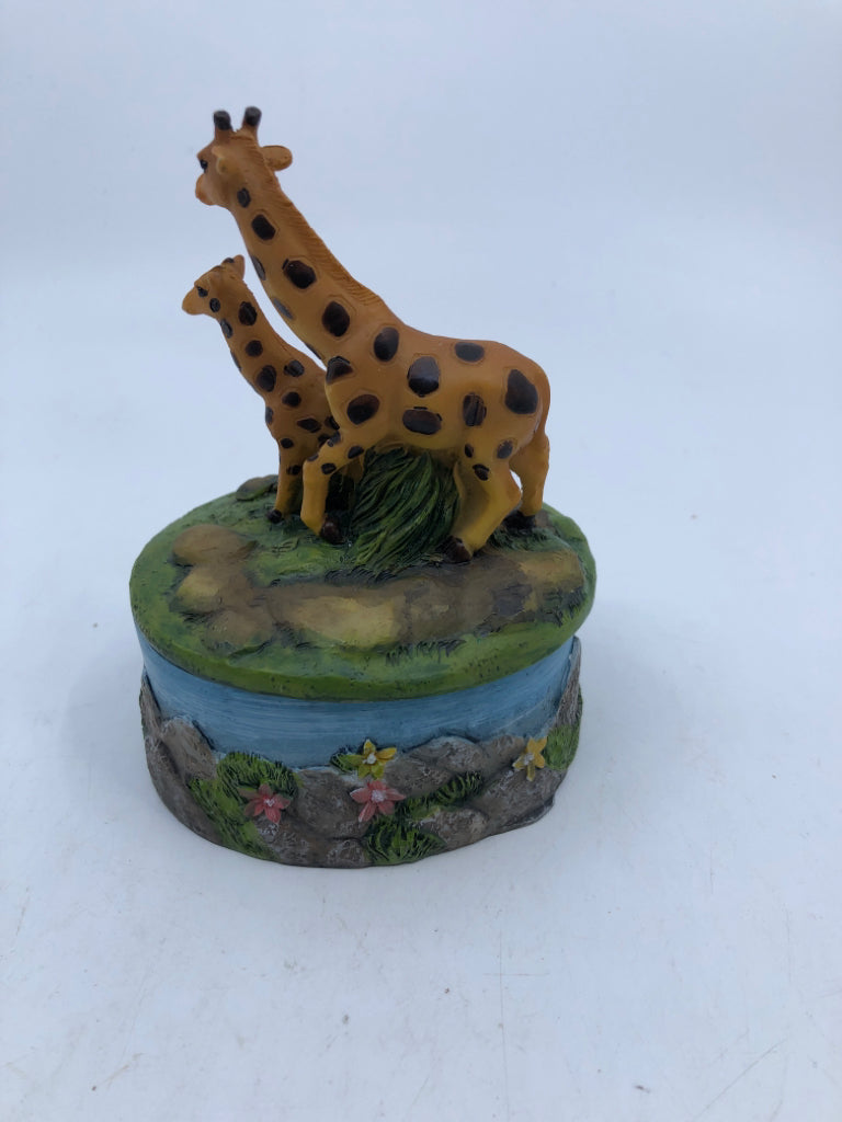 2 GIRAFFES TRINKET BOX.