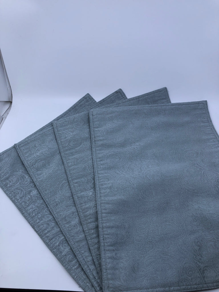 4 LIGHT BLUE WATERFORD PLACE MATS W PAISLEY PATTERN.