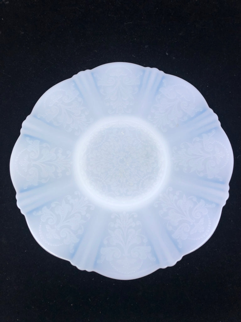 VTG AMERICAN SWEETHEART MONAX GLASS PLATTER W SCROLL DESIGN.