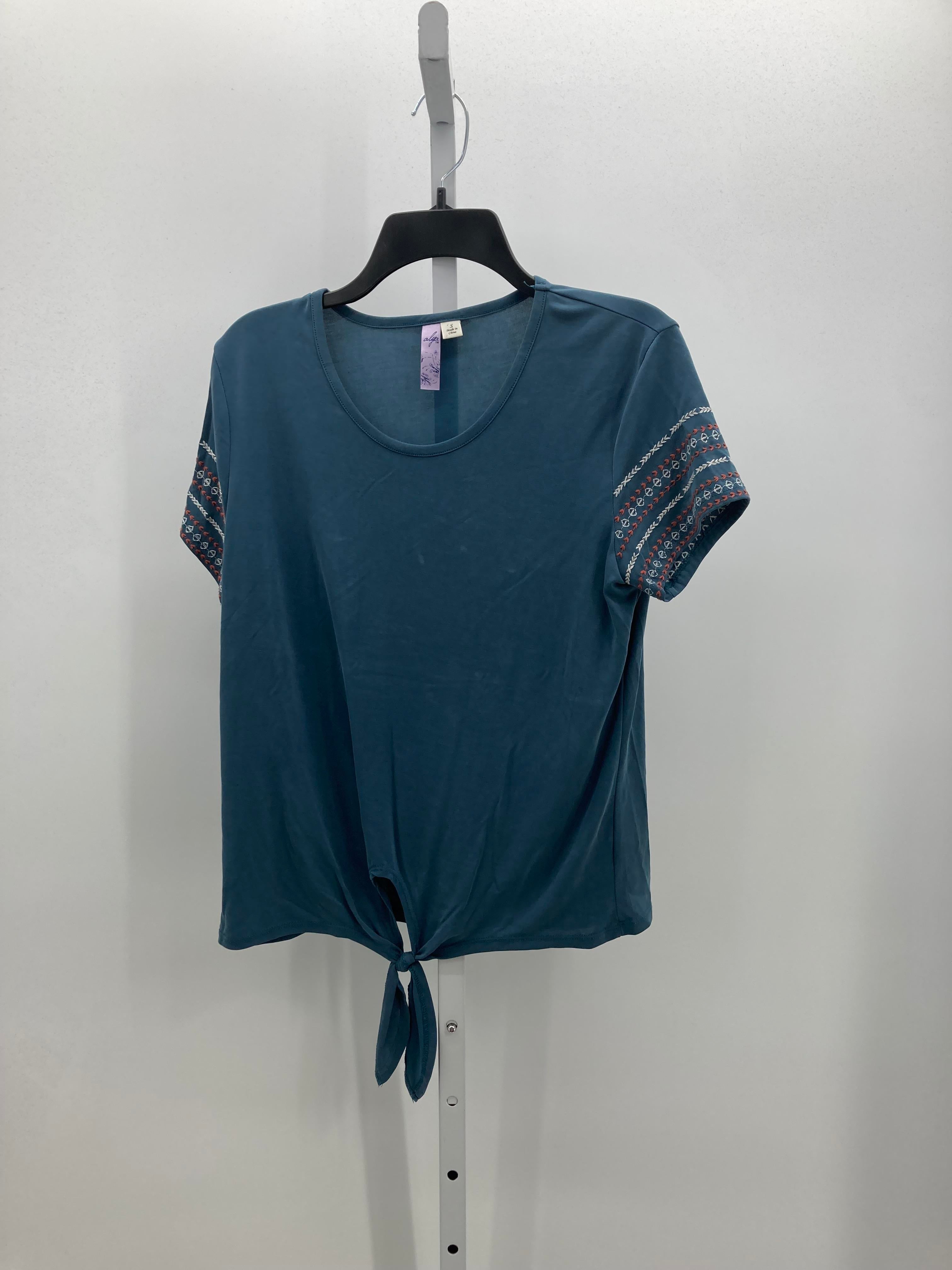 Alya Size Small Misses Short Sleeve Shirt