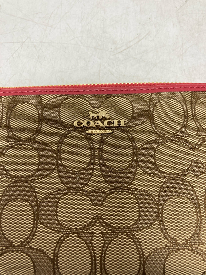Coach F58033 Outline Signature Corner Zip Wristlet - New With Tags