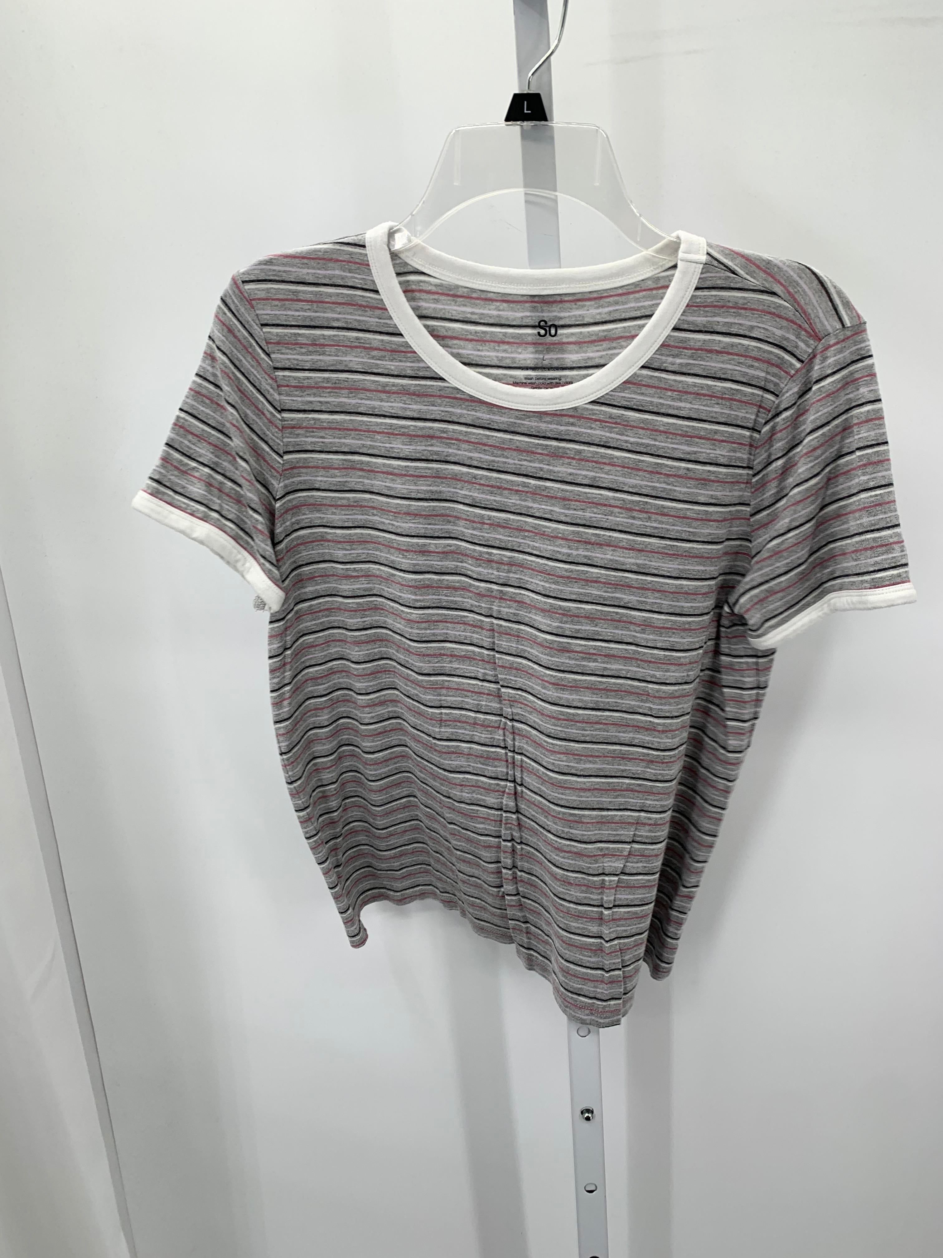 SO Size Large Juniors Short Sleeve Shirt