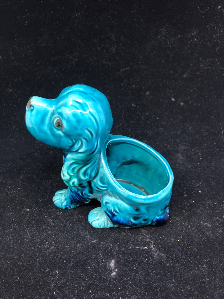 VTG LIGHT BLUE SMALL PLANTER CURLY HAIR DOG.