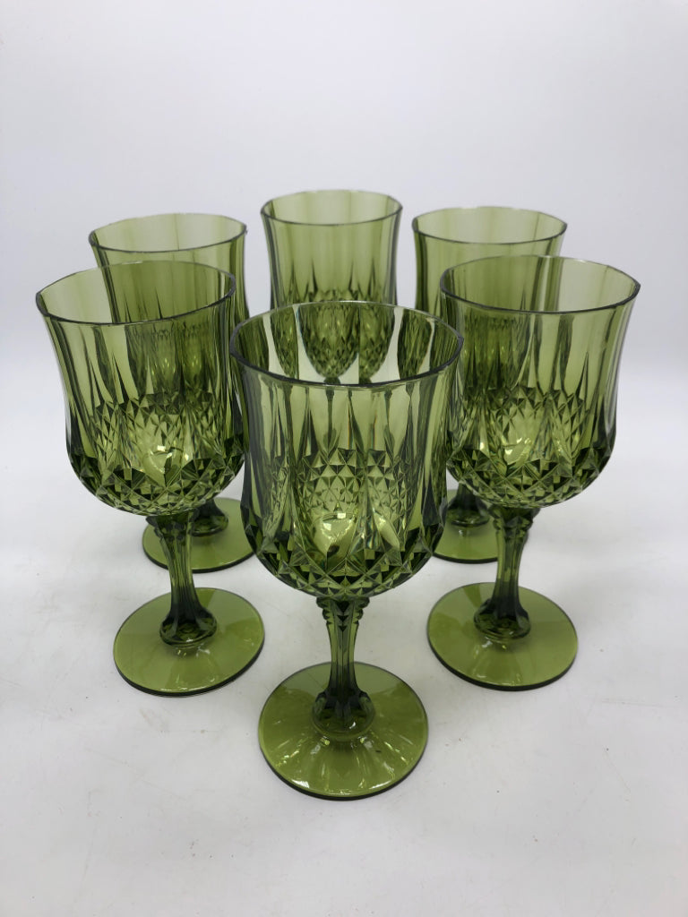6 VTG-STYLE GREEN PLASTIC GOBLETS.