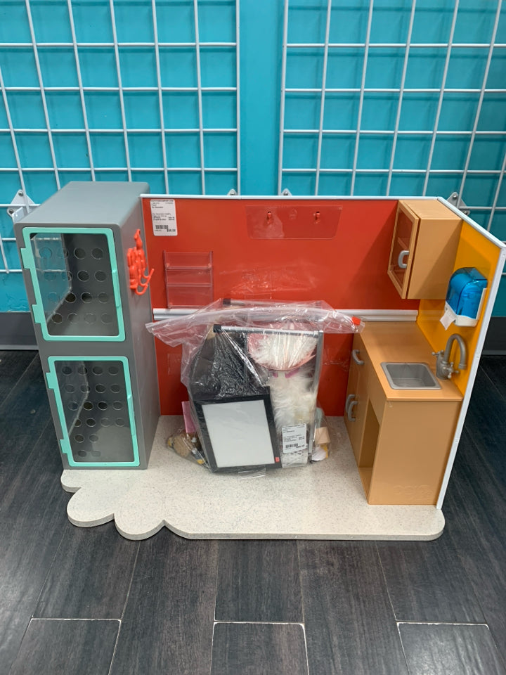 Our Generation Healthy Paws Vet Clinic w/ Accessories