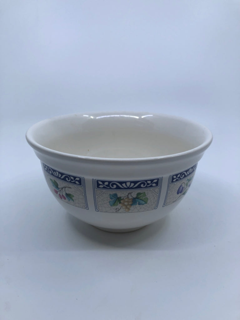 3 PC PFALTZGRAFF NESTING BOWL SET.