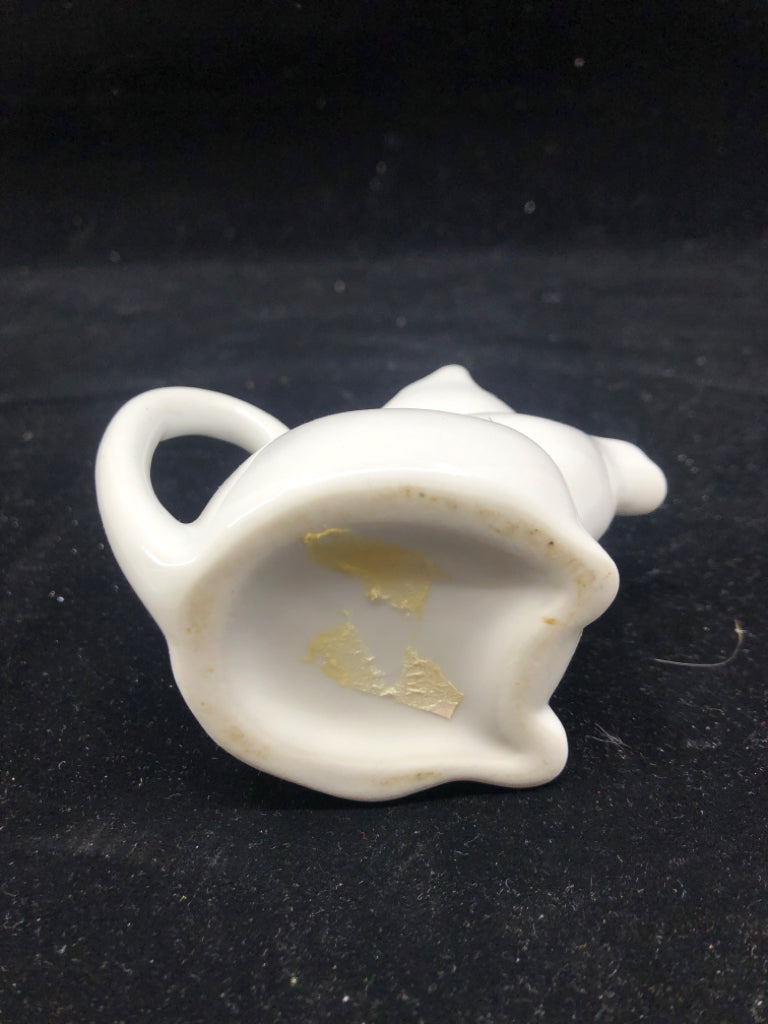 SMALL CAT CREAMER.