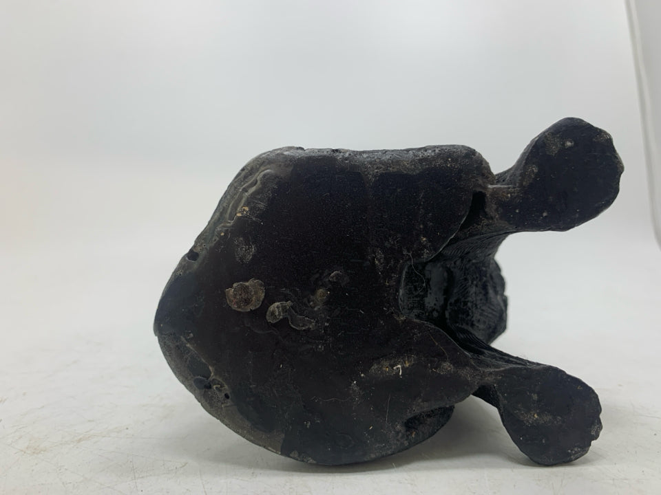 BLACK CAT CANDLE.