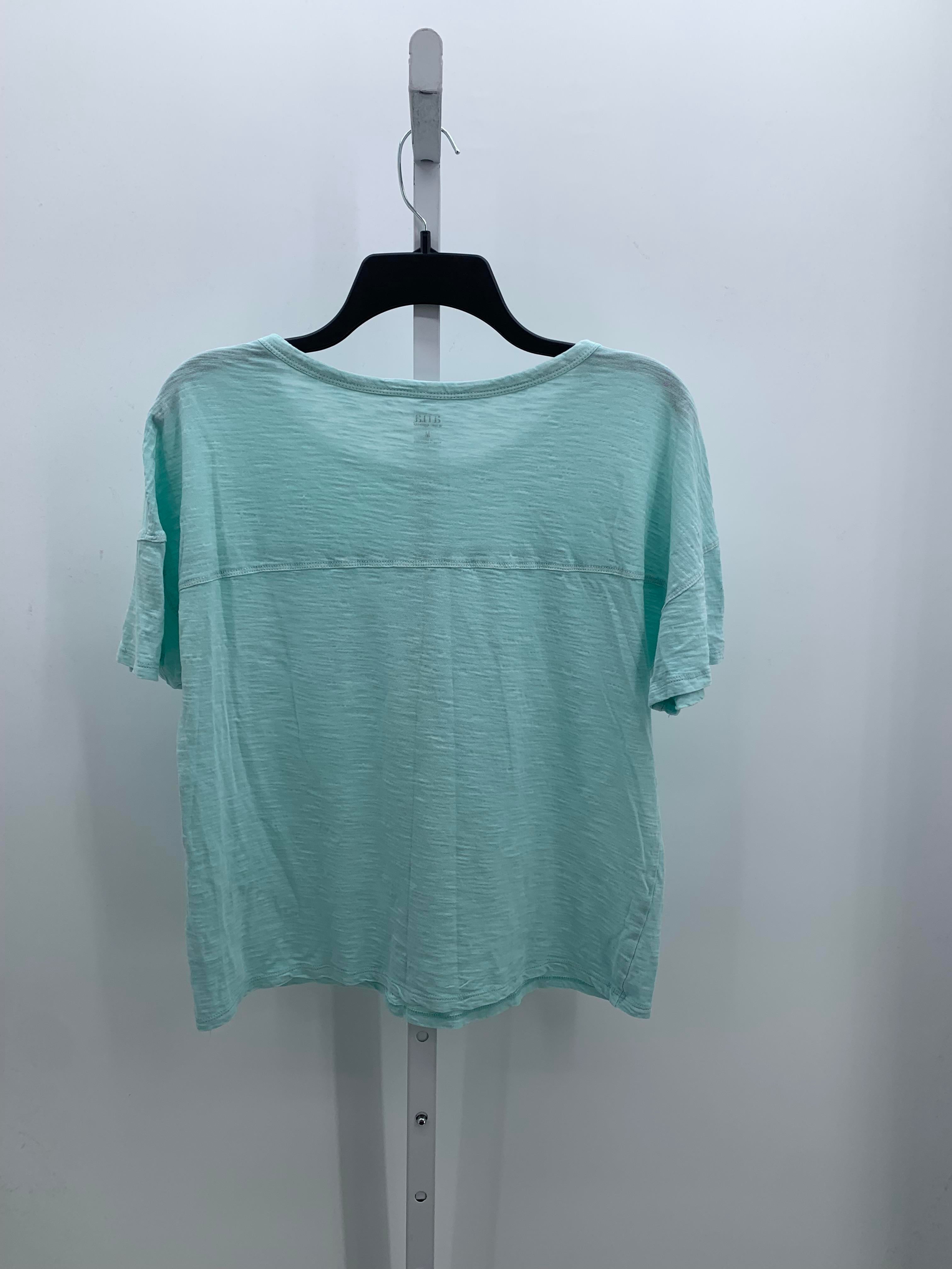 A.N.A. Size Medium Misses Short Sleeve Shirt