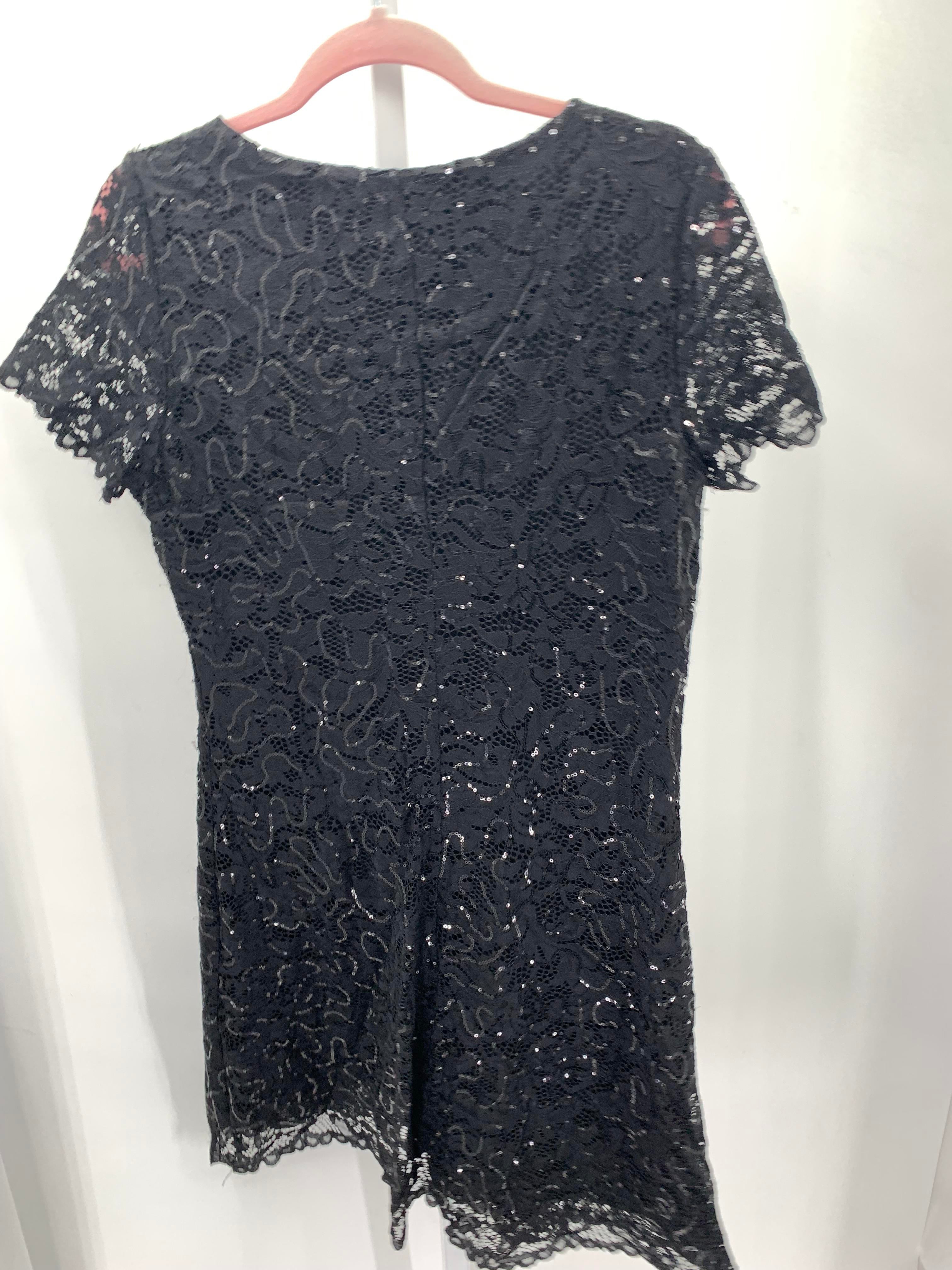 Size Large Misses Short Sleeve Dress