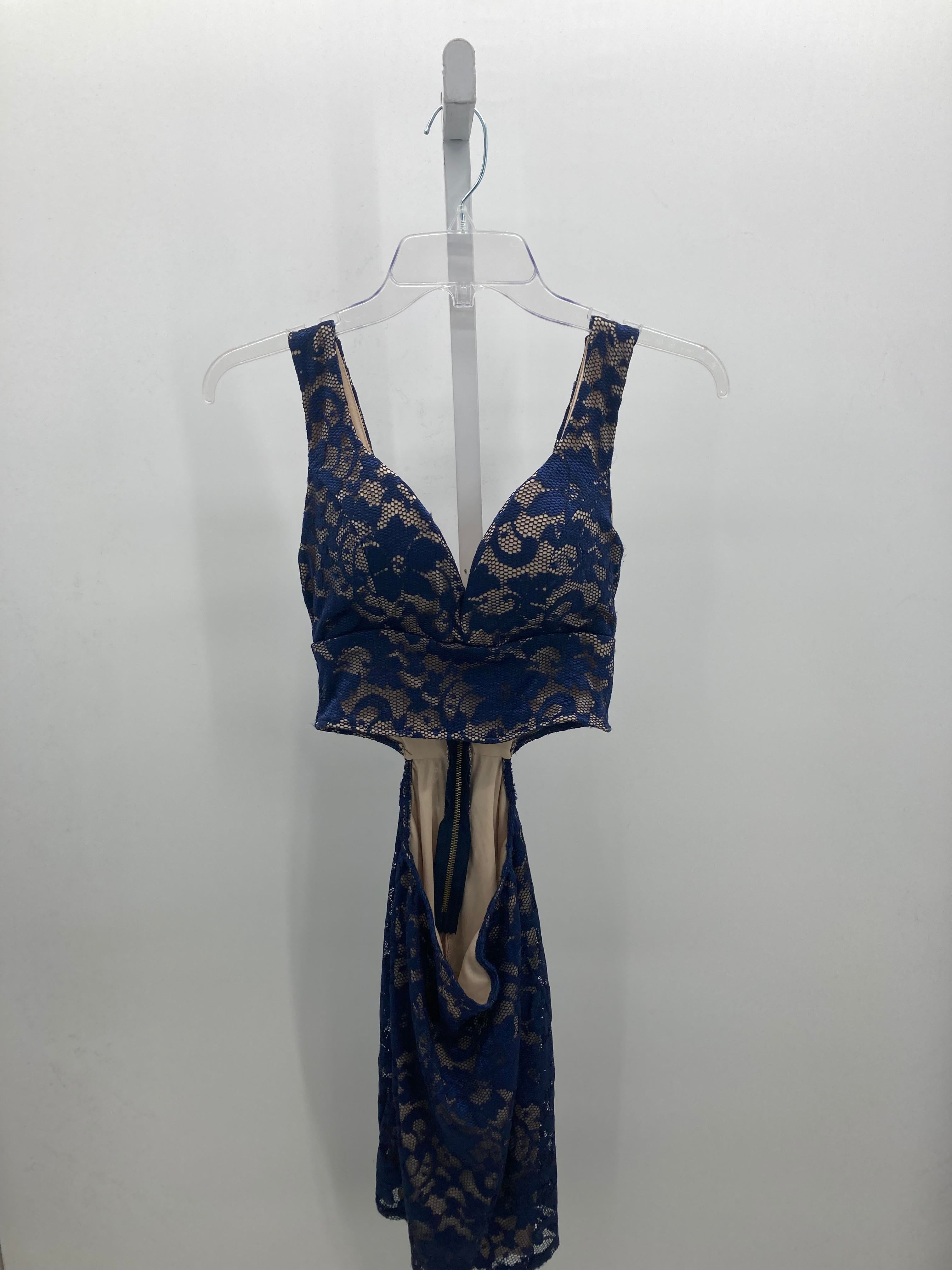 Size Small Juniors Sleeveless Dress
