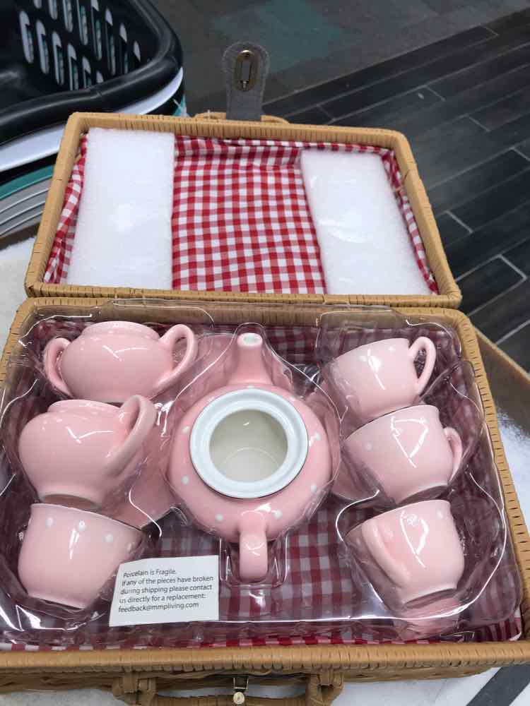 Butterfly Pink Porcelain Tea Set