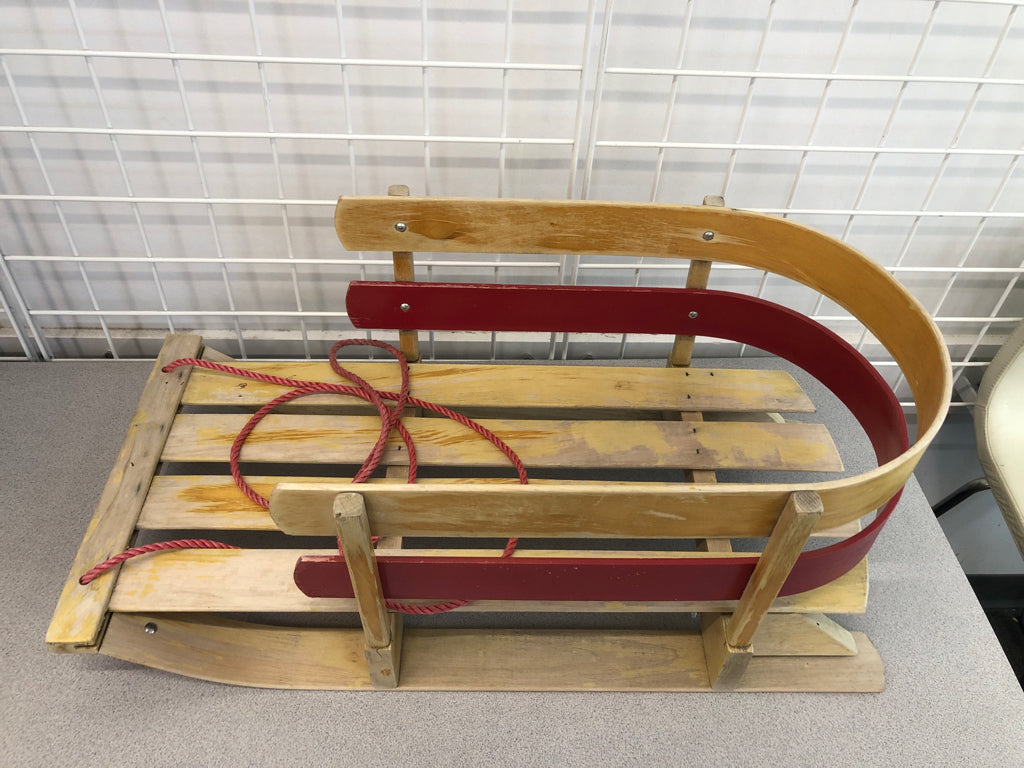 CANADIAN WOOD SLED DECOR.