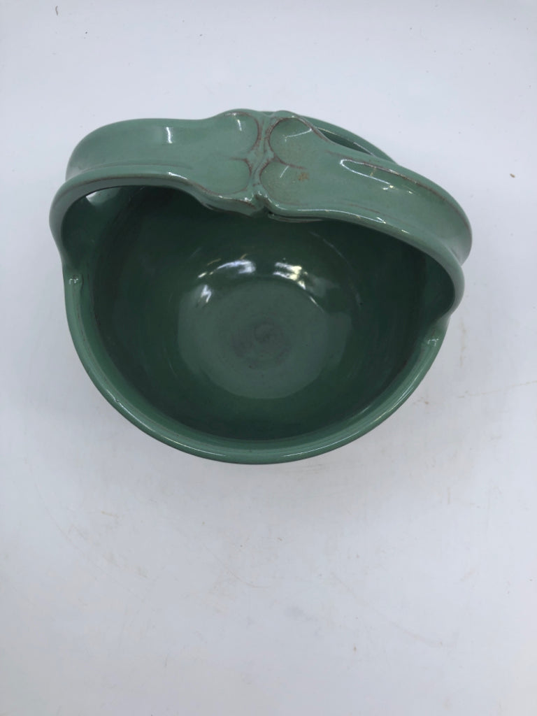 VTG GREEN W FLORAL CERAMIC BASKET.