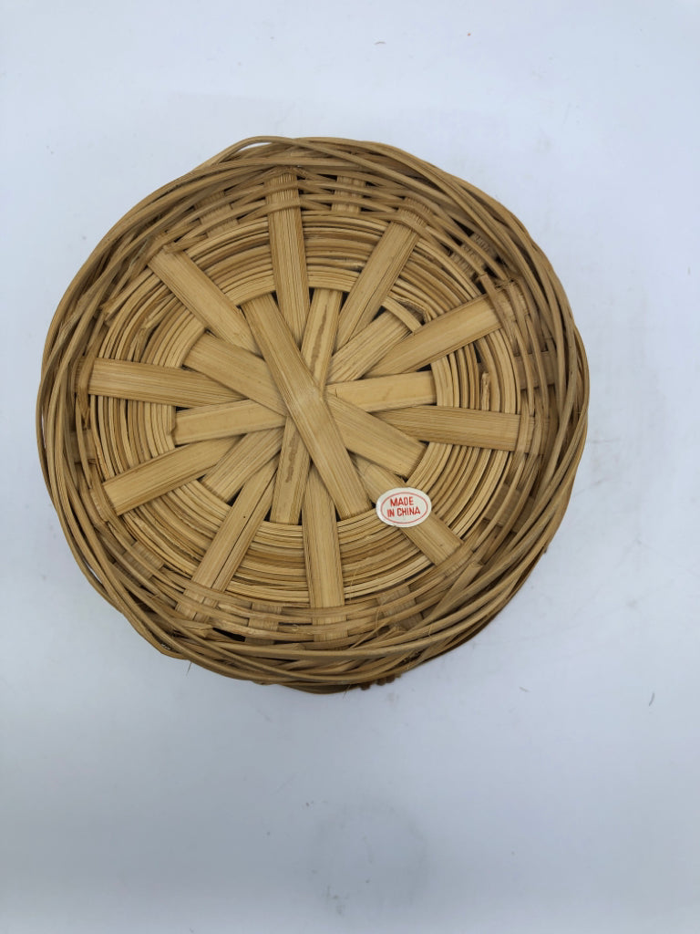 WOVEN BASKET.