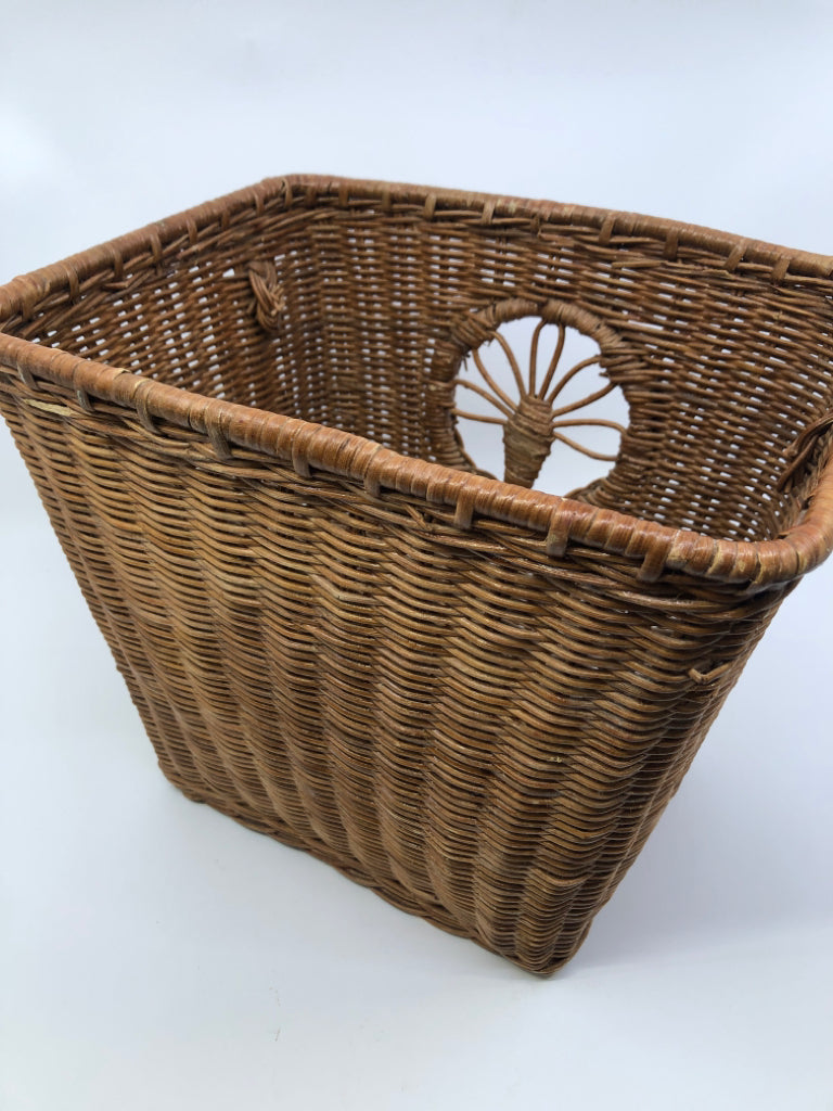 DARK WICKER RECTANGLE BASKET W LACE FRONT ACCENT.